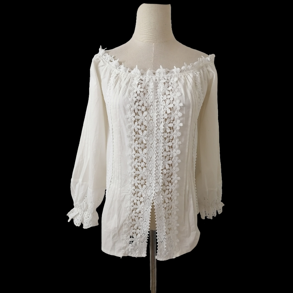 - 🐰 fits:M/L, cotton blend hollow lace white long-sleeved shirt